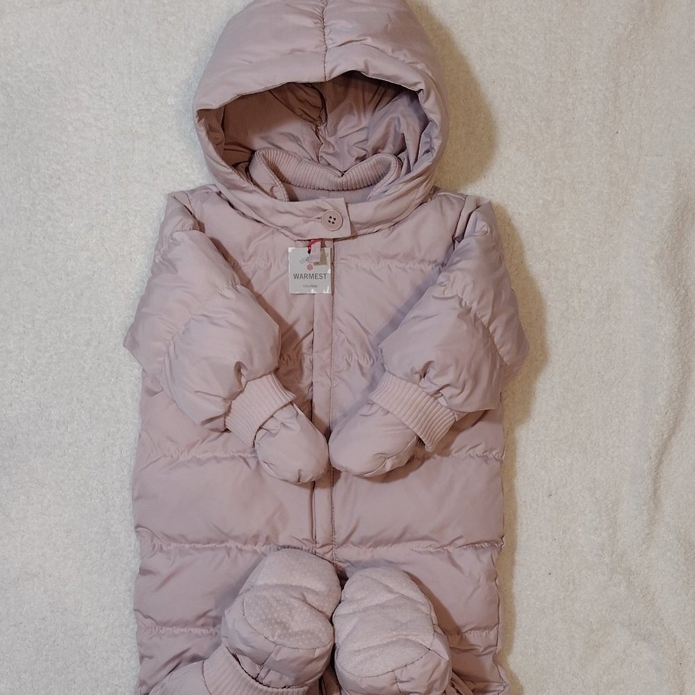 NEW 6-12months Baby Gap Puffer / Snowsuit. Down Fill pink Water resistant
